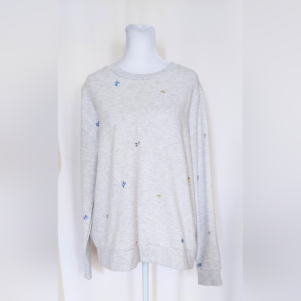 Gloria Vanderbilt Embroidered Floral Crew Neck Sweatshirt Womens Medium Gray